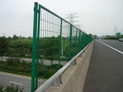 公路隔離網